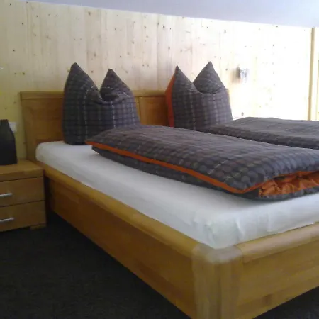 Rossberg Apartment *