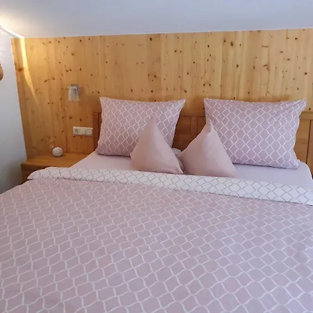 Rossberg Apartment *